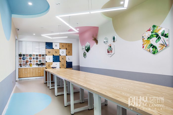 怎樣的培訓(xùn)學(xué)校裝修設(shè)計(jì)才能吸引學(xué)生？